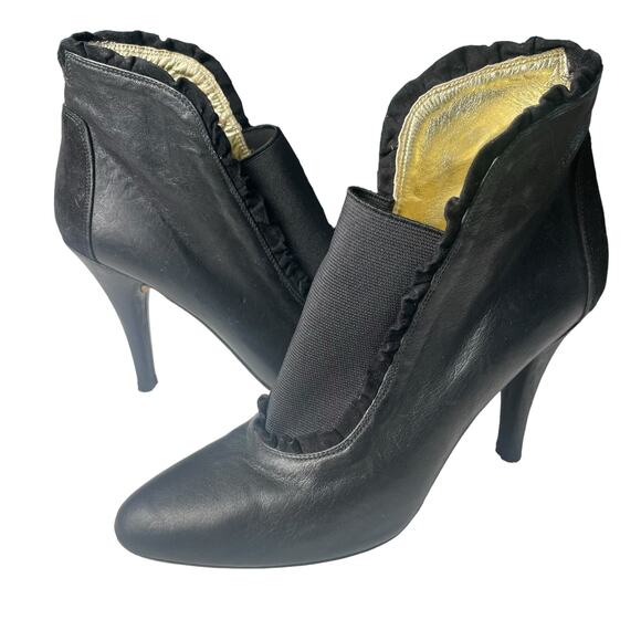 Te Casan Ruffled Slip On Heeled Ankle Boot Black Size 8/38 - Picture 2 of 10